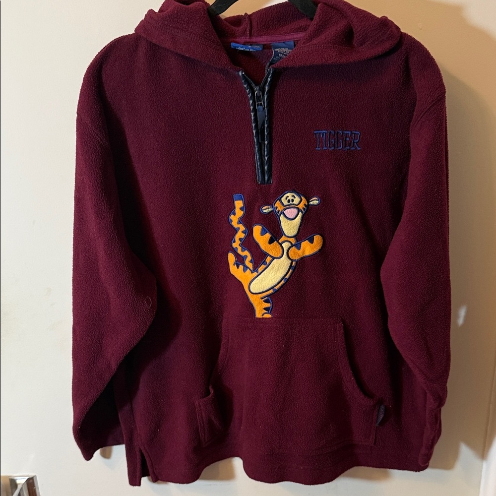 Vintage Tigger Embroidered Half-Zip Hooded Sweater - Maroon